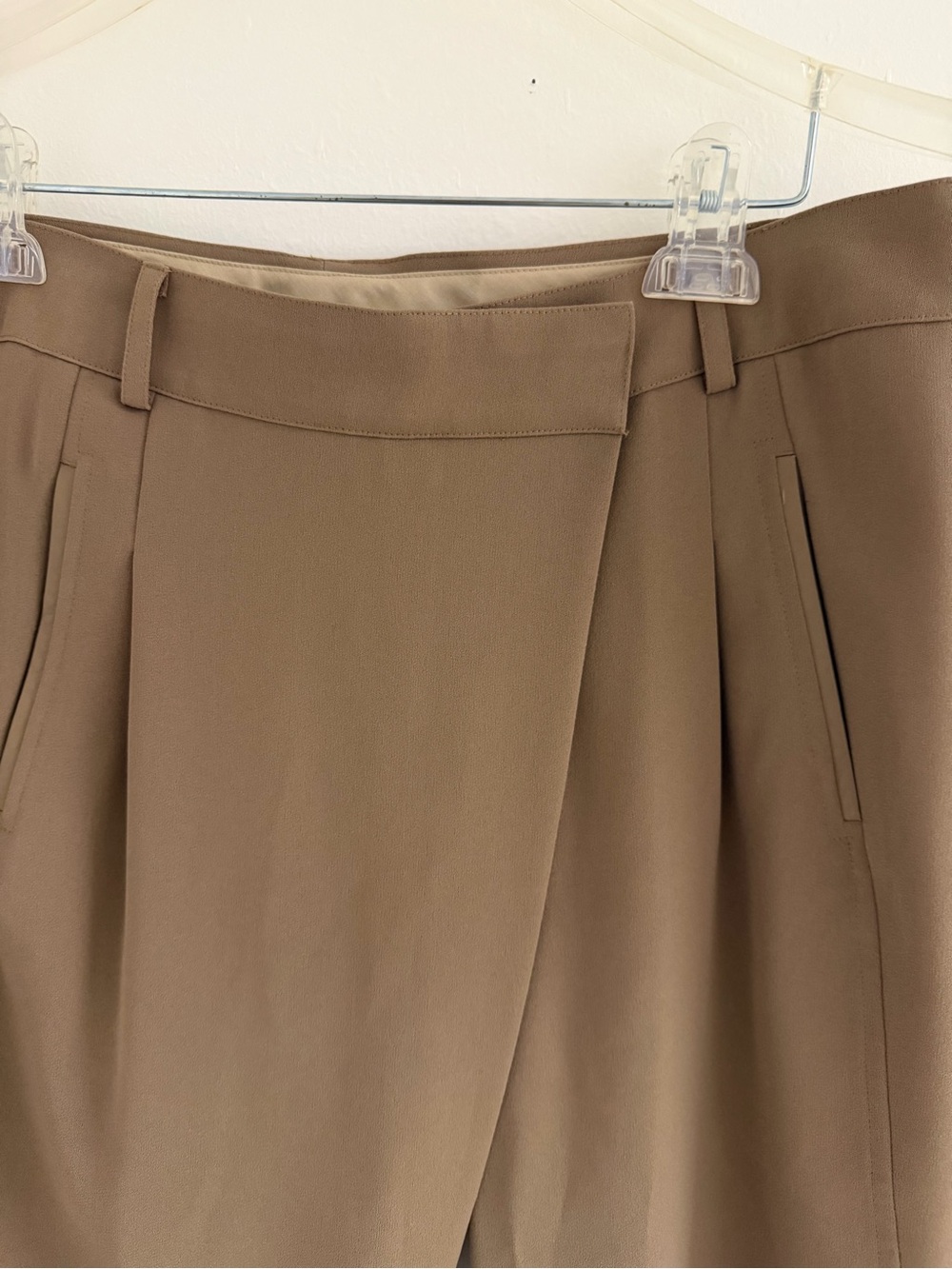 Vince Slim Tailored Ankle Trousers with leather accents - Beige - Picture 3 of 8